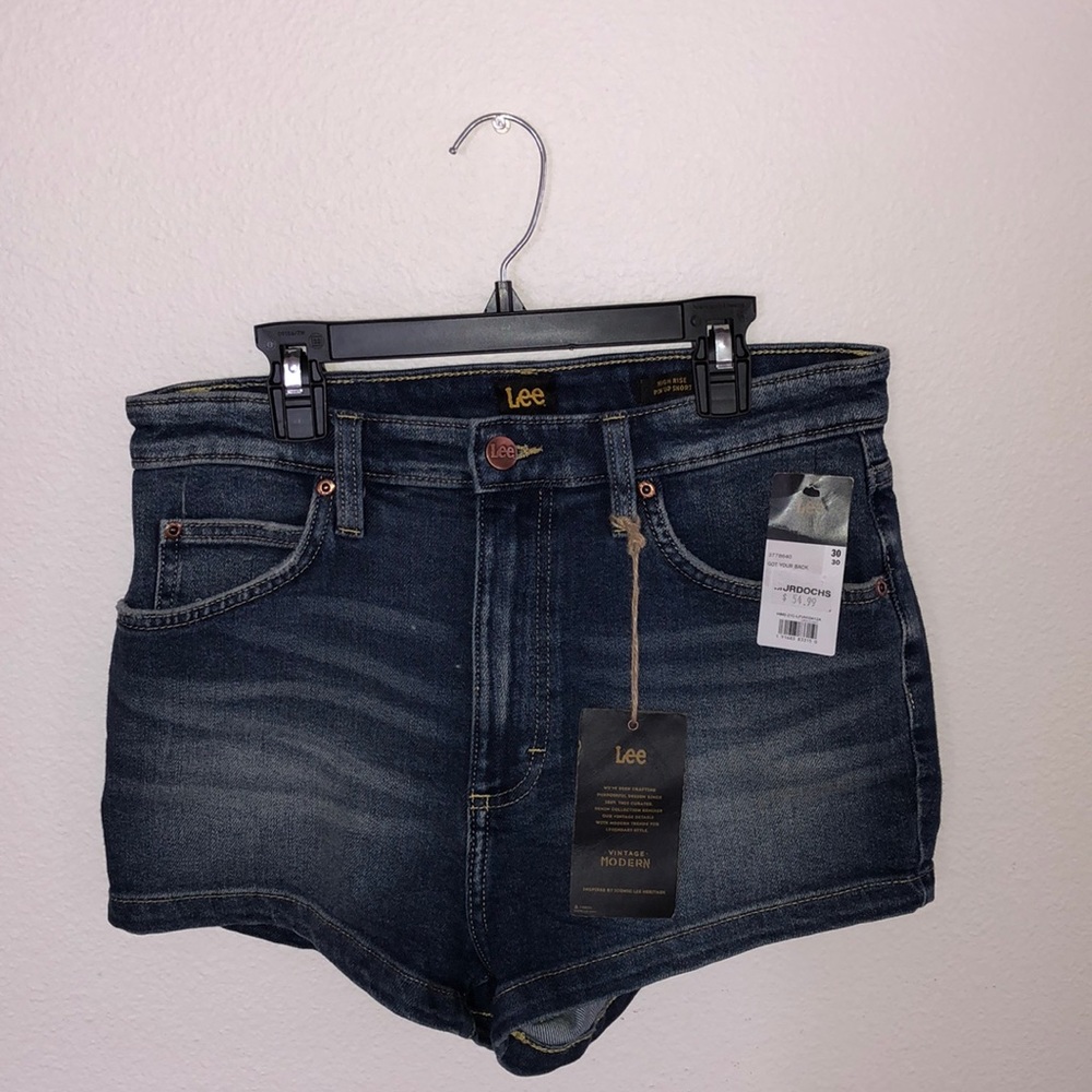BRAND NEW LEE SHORTS